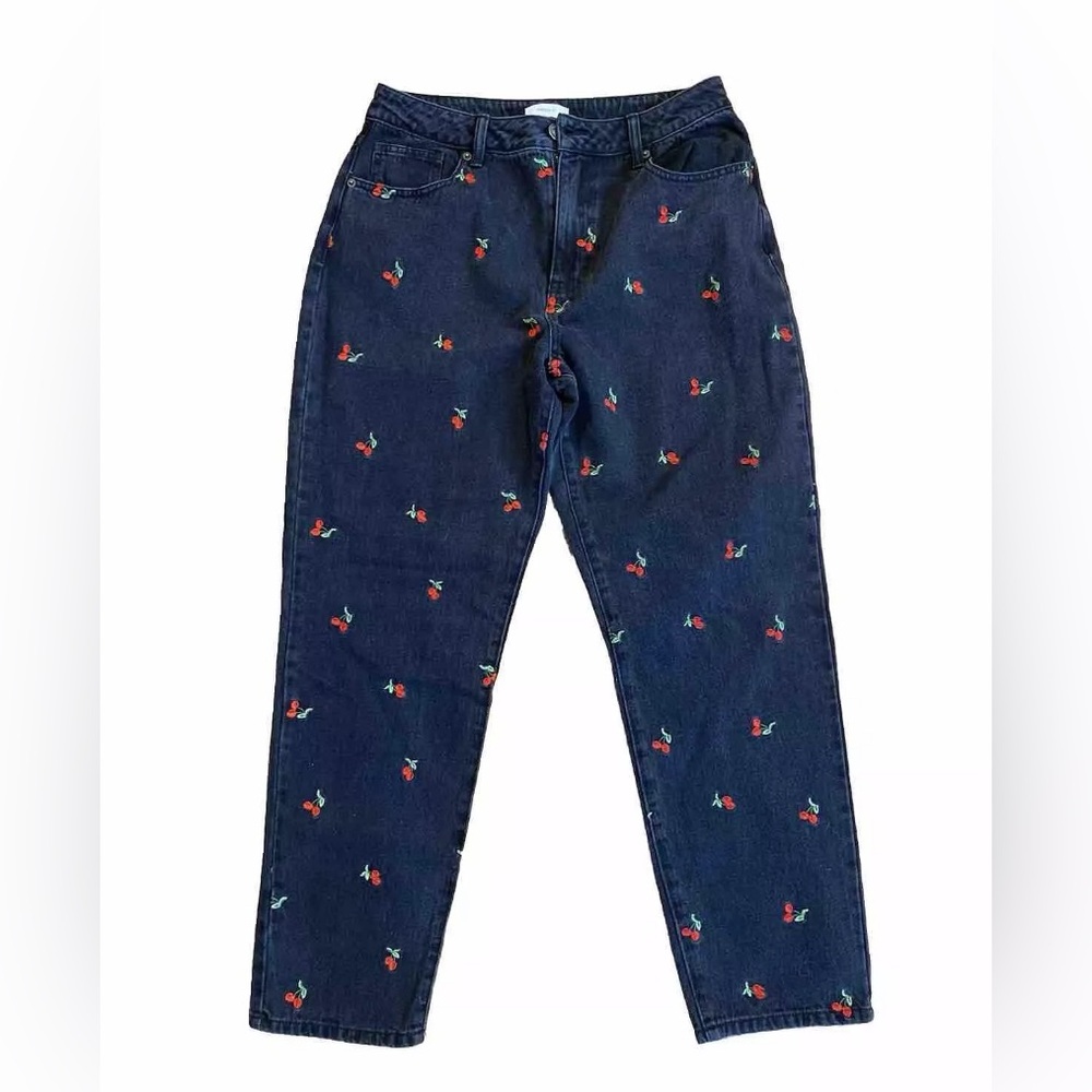 Forever 21 cherry embroidered jeans 28
